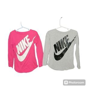 Set of two Nike long sleeve t shirts